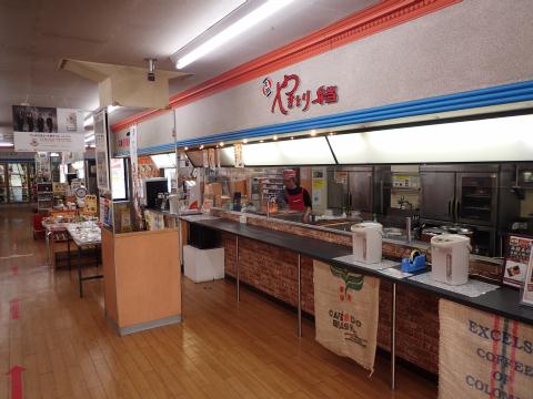 ハセガワストア店内